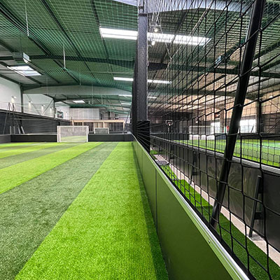 3 terrains de foot intérieurs 5x5 ou 6x6